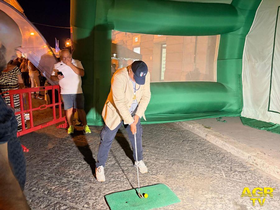 Notte bianca Sorail_presidente_del_Coni_Lazio_Alessandro_Cochi_si_cimenta_nel_golf foto Montebelli Notte bianca Sorail_presidente_del_Coni_Lazio_Alessandro_Cochi_si_cimenta_nel_golf foto Montebelli