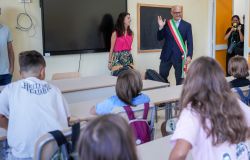 Roma, a scuola con il sindaco Gualtieri, riapre la scuola Romolo Balzani