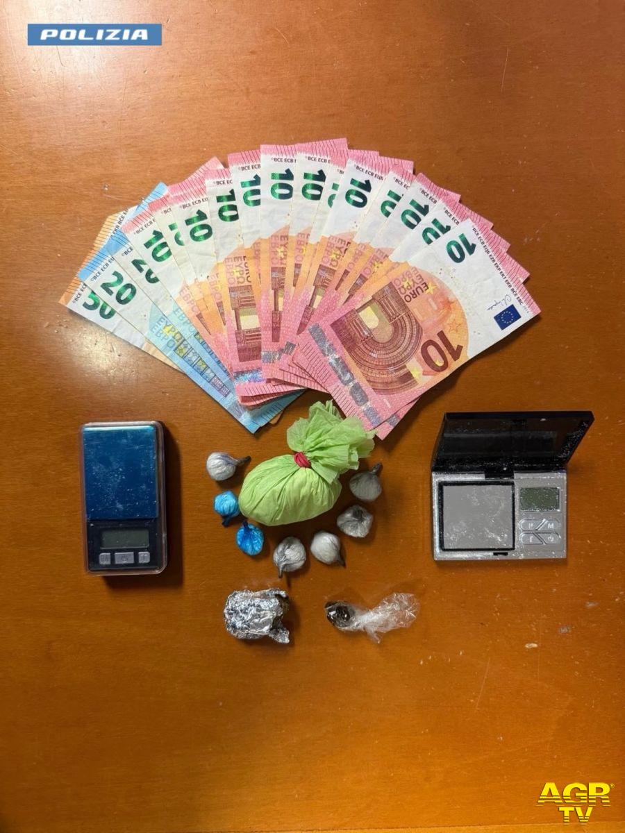 Polizia la droga sequestrata Polizia la droga sequestrata