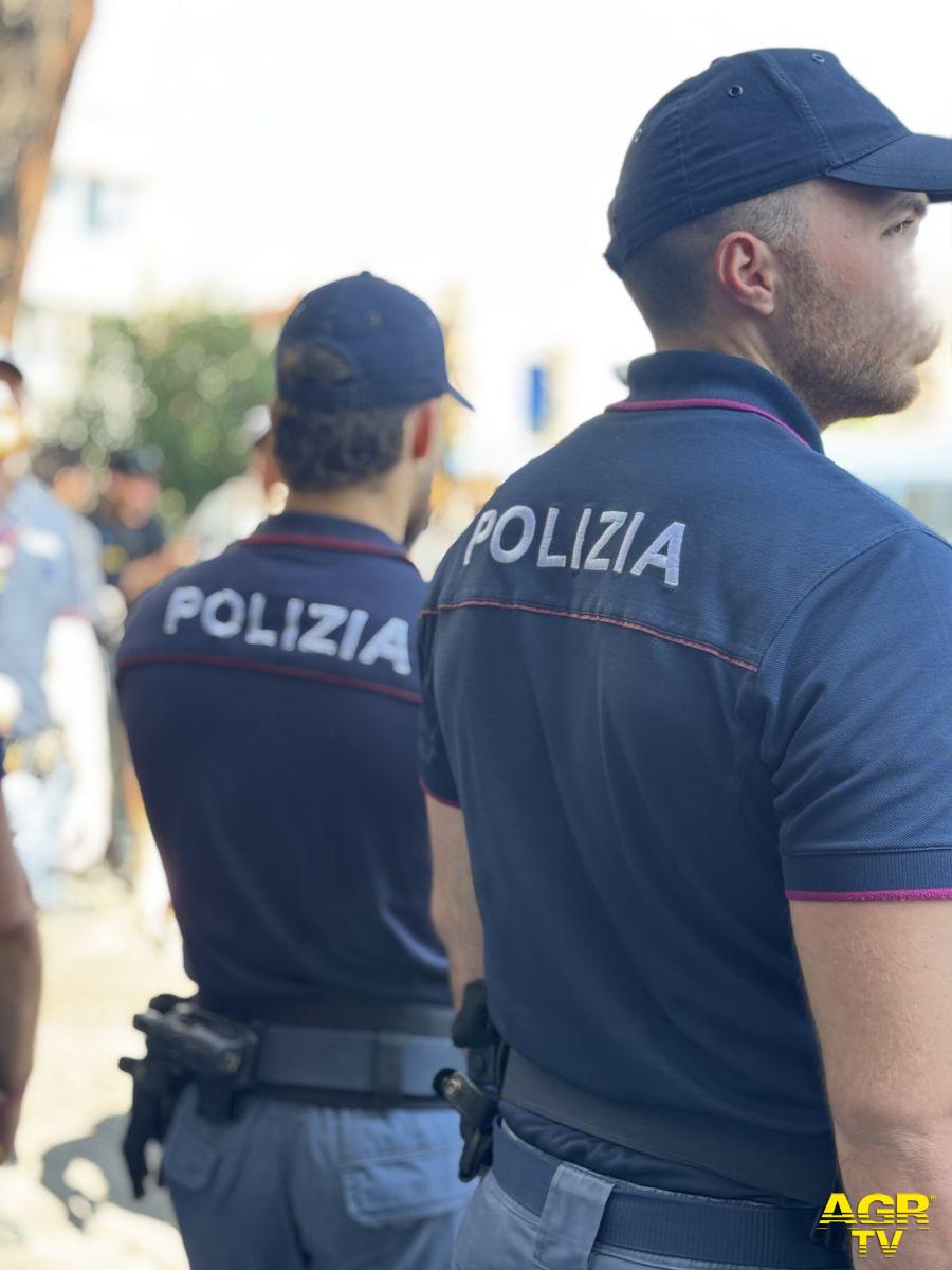 Polizia agenti V Distretto Polizia agenti V Distretto