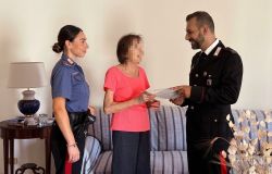 Roma Porta Portese, restituiti 45 mila euro ad un'anziana dai Carabinieri, due indagati per smsishing