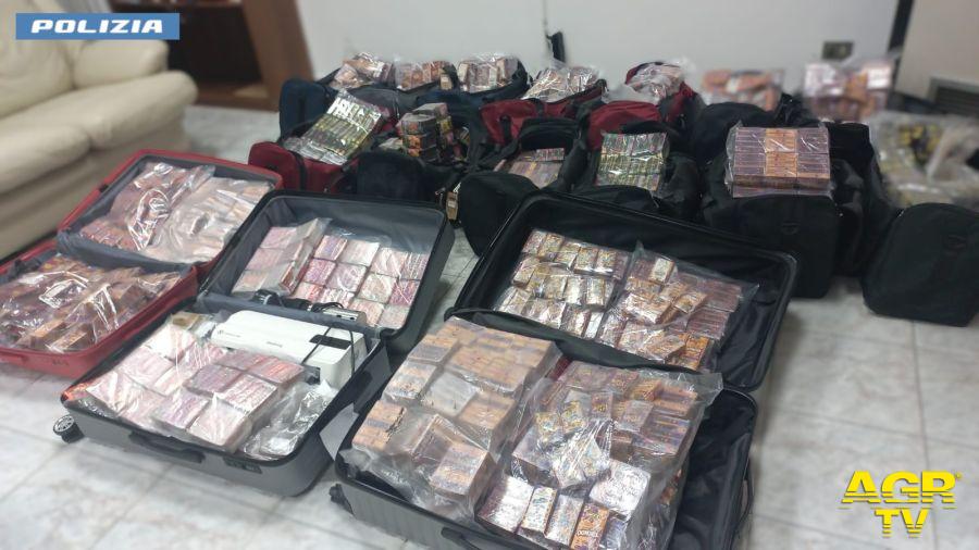 Polizia i 414 kg. di hashish sequestrati Polizia i 414 kg. di hashish sequestrati