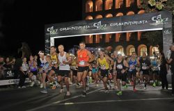 Roma, Corsa Futurista, oltre mille runner sabato notte per un fiume di luci che ha attraversato l'Eur