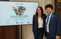 Partenza fiaccola della pace cerimonia in Campidoglio