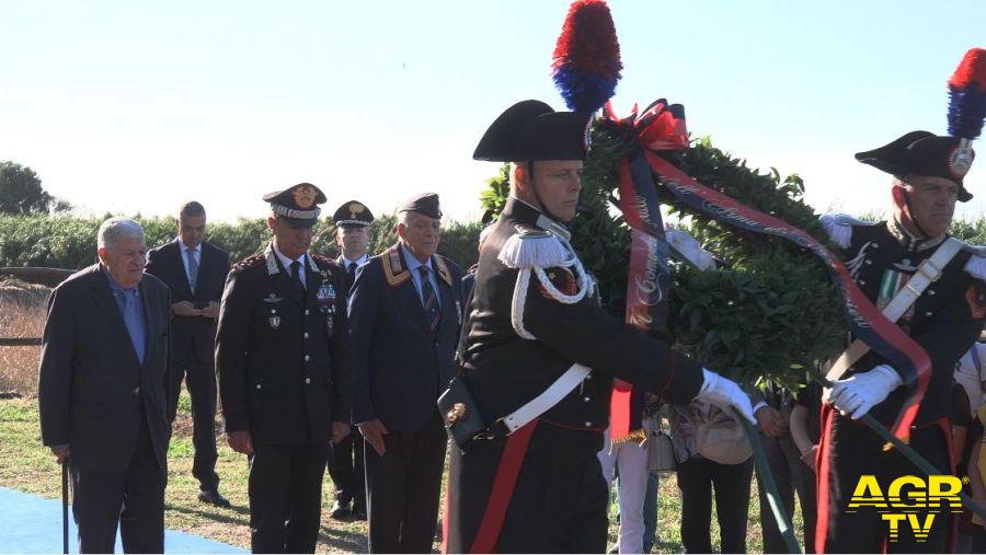Il Comandante Generale dell'Arma dei Carabinieri, accompagnato dal Professor Alessandro D’Acquisto, fratello dell’Eroe