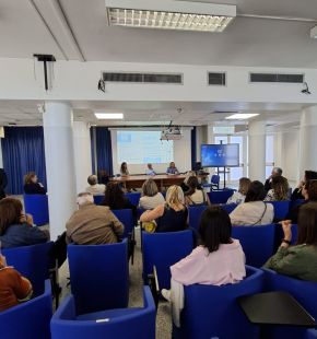 Asl Rm 3, un murales al Porto per il progetto Mai in bottiglia. No alcol contro l'abuso