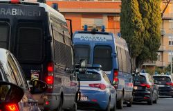 Polizia sgombero edificio via Tallone