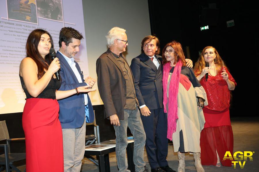 Anton Giulio Grande riceve il premio Cinema Indipendente Sergio Pastore - Credit PH Sara Pastore Anton Giulio Grande riceve il premio Cinema Indipendente Sergio Pastore - Credit PH Sara Pastore