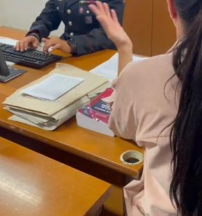 Roma, in manette 40enne, avrebbe approfittato di minorenni a scopo sessuale, promettendo somme di denaro o piccoli regali Roma, in manette 40enne, avrebbe approfittato di minorenni a scopo sessuale, promettendo somme di denaro o piccoli regali