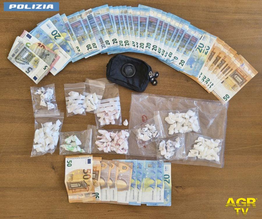 Polizia materiale sequestrato a Tor Bella Monaca Polizia materiale sequestrato a Tor Bella Monaca