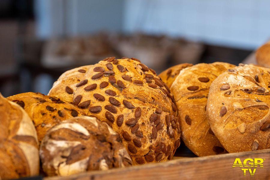 Pane Brunetto Mulinum e Mandorla di Avola PH: Ufficio Stampa Rosita Mercatante Pane Brunetto Mulinum e Mandorla di Avola PH: Ufficio Stampa Rosita Mercatante