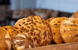 Pane Brunetto Mulinum e Mandorla di Avola  PH: Ufficio Stampa Rosita Mercatante