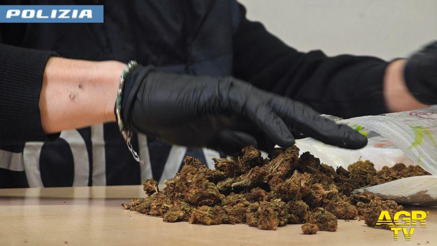 Polizia droga sequestrata operazione microspaccio Polizia droga sequestrata operazione microspaccio
