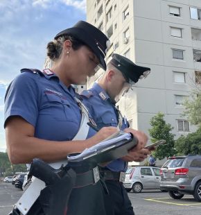 Roma Tor Bella Monaca, aggredita dal compagno denuncia l'aggressione, l'uomo allontanato da casa e denunciato