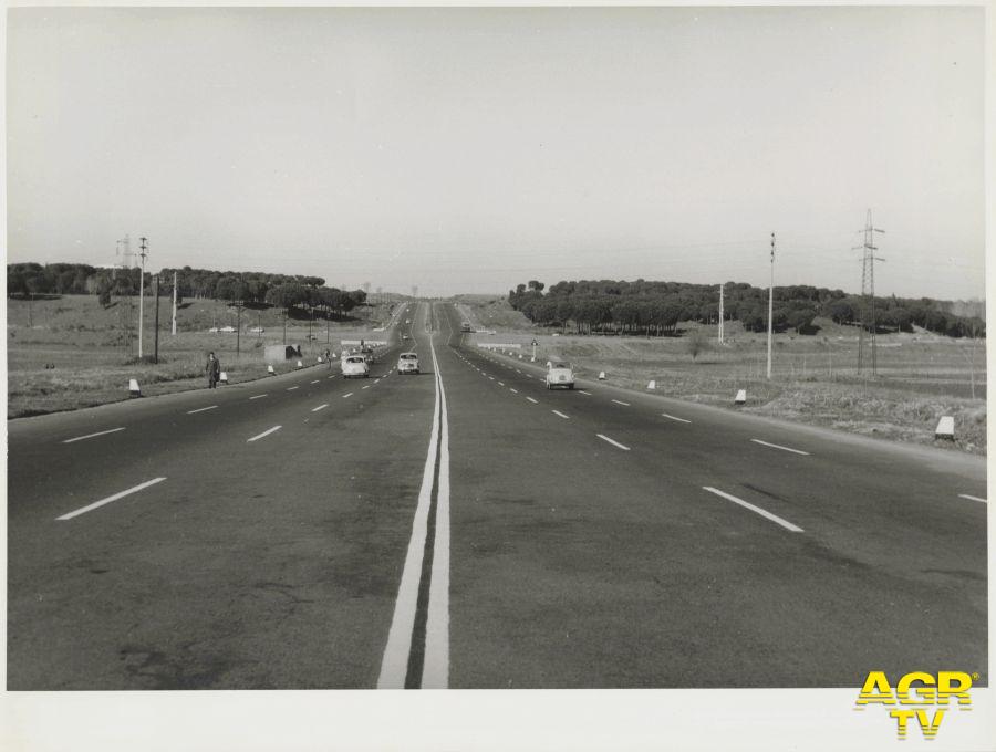 Via_Cristoforo_Colombo_Archivio_storico_di_EUR_SpA Via_Cristoforo_Colombo_Archivio_storico_di_EUR_SpA