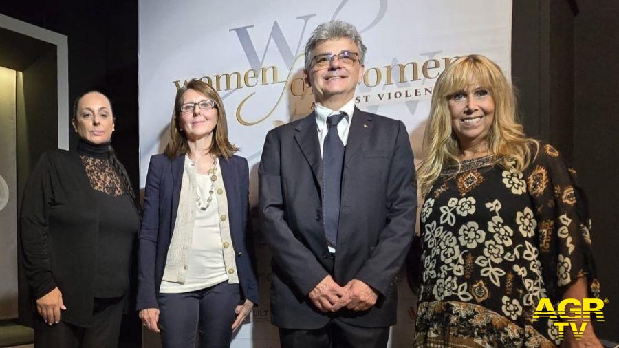 LILT Torino: Concerto Esercito e Camomilla Award. Nella Foto Barbara Bartolotti, Fanny Cristina Campion, Marco Rosso e Donatella Gimigliano - ©Credits foto da Comunicato Stampa LILT Torino: Concerto Esercito e Camomilla Award. Nella Foto Barbara Bartolotti, Fanny Cristina Campion, Marco Rosso e Donatella Gimigliano - ©Credits foto da Comunicato Stampa