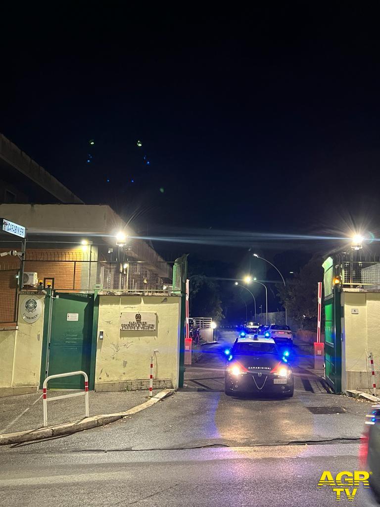VELLETRI_-_I_Carabinieri_intervenuti a Lariano VELLETRI_-_I_Carabinieri_intervenuti a Lariano