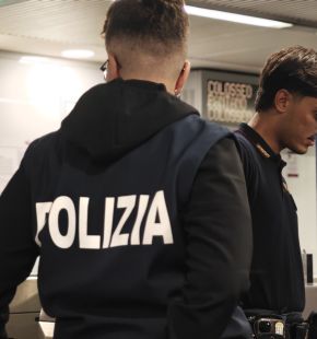 Roma periferia Est, arrestati due spacciatori, 8800 euro di sanzioni nei controlli agli esercizi commerciali