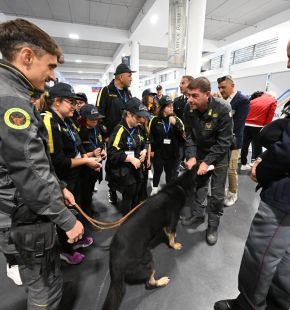 Civitavecchia, la Polizia ospita 20 ragazzi dell'associazione Il Timone onlus, impegnata nella lotta alla disabilità