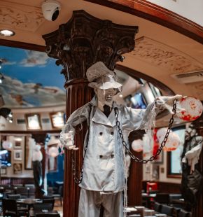 Roma, Halloween all'Hard Rock Caffè, tanta paura, mistero e buona musica