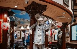 Roma, Halloween all'Hard Rock Caffè, tanta paura, mistero e buona musica