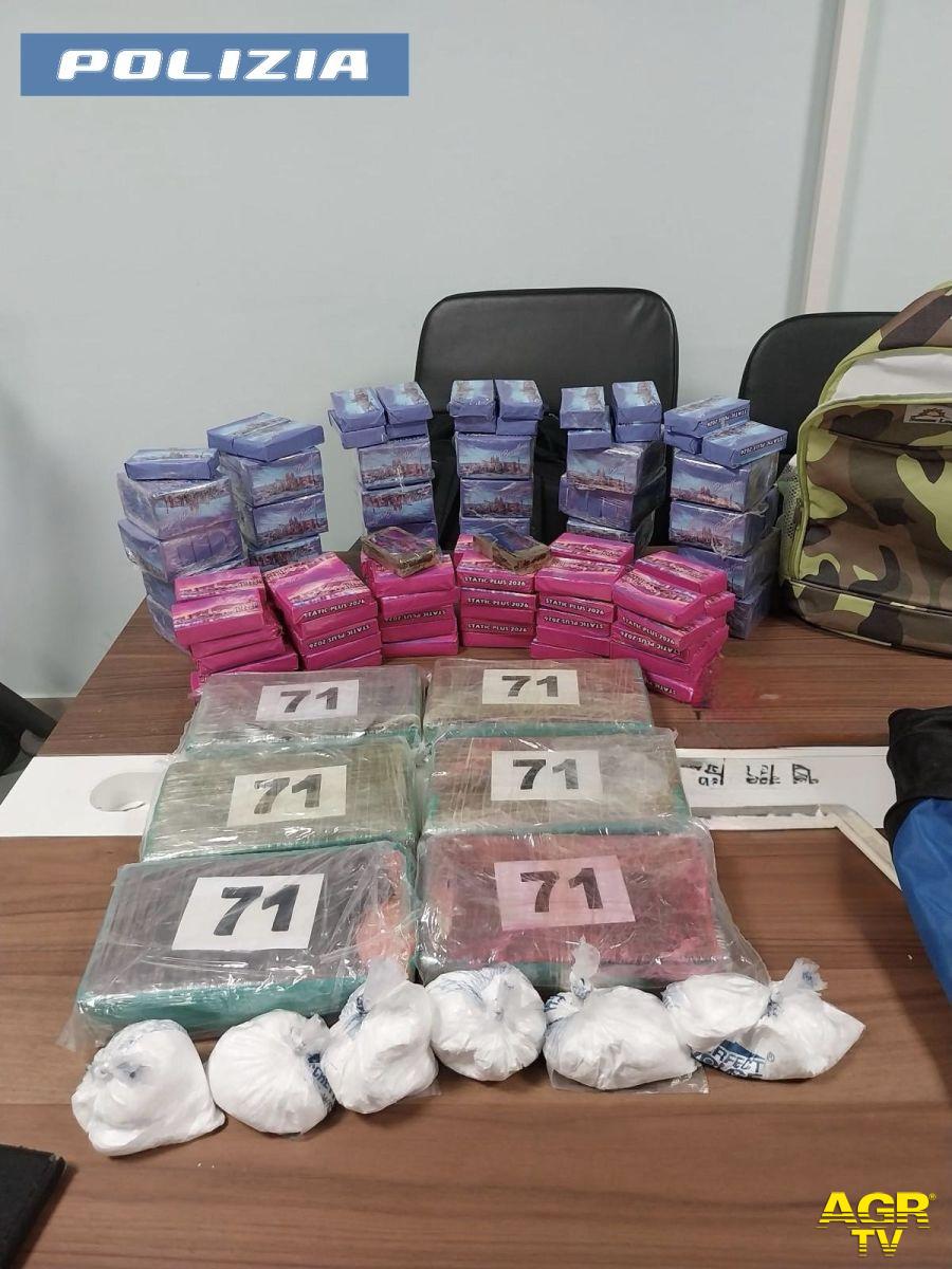 Polizia Ostia la droga sequestrata Polizia Ostia la droga sequestrata