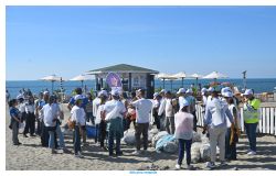 Ostia pulizia spiagge ph credit Pino Rampolla