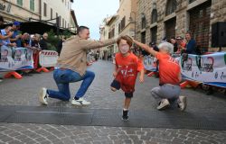 La Corsa del Ricordo fa tappa a Grosseto, una festa di sport oltre ad essere una gara sportiva