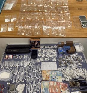 Roma Est, retata di pusher della Polizia, 8 arresti e 4 kg. di droga sequestrata, stupefacente nascosto in casa e in un camper