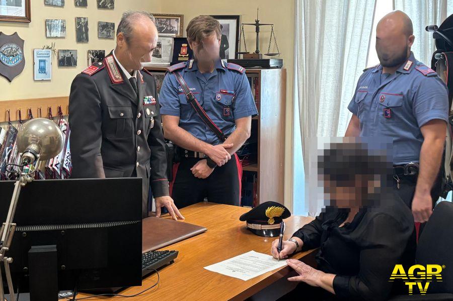 Carabinieri piazza Dante la restituzione della somma alla vitima Carabinieri piazza Dante la restituzione della somma alla vitima
