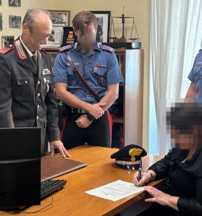 Roma, truffa da 41 mila euro del finto Poliziotto recuperata e restituita alla vittima dai Carabinieri, denunciata 21enne