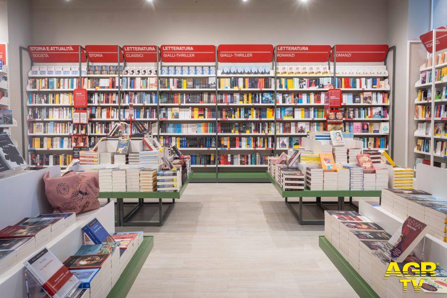 ph credit Mondadori_Bookstore_Ostia ph credit Mondadori_Bookstore_Ostia