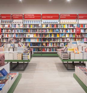 Ostia, il Mondadori Bookstore si rinnova, nuovi spazi ed un'area dedicata ai giovani lettori