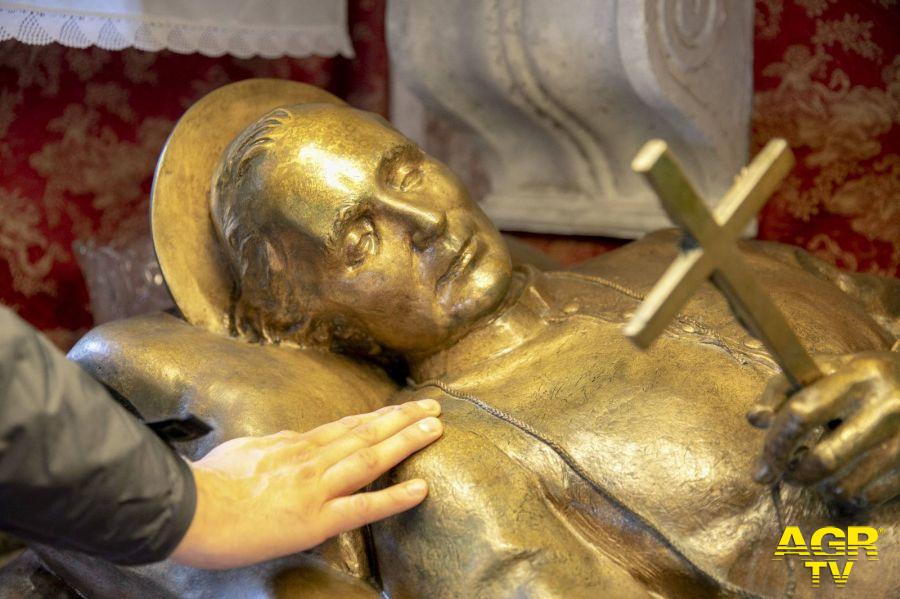 Tomba_San_Gaspare_del_Bufalo_-_Rettoria_di_Santa_Maria_in_Trivio_a_Roma foto comunicato stampa Congregazione dei Missionari del Preziosissimo Sangue Tomba_San_Gaspare_del_Bufalo_-_Rettoria_di_Santa_Maria_in_Trivio_a_Roma foto comunicato stampa Congregazione dei Missionari del Preziosissimo Sangue