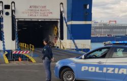Civitavecchia, controlli agli imbarchi, 4 arresti della Polizia