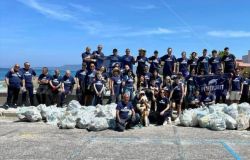 plastic free volontari e detenuti pulizia città