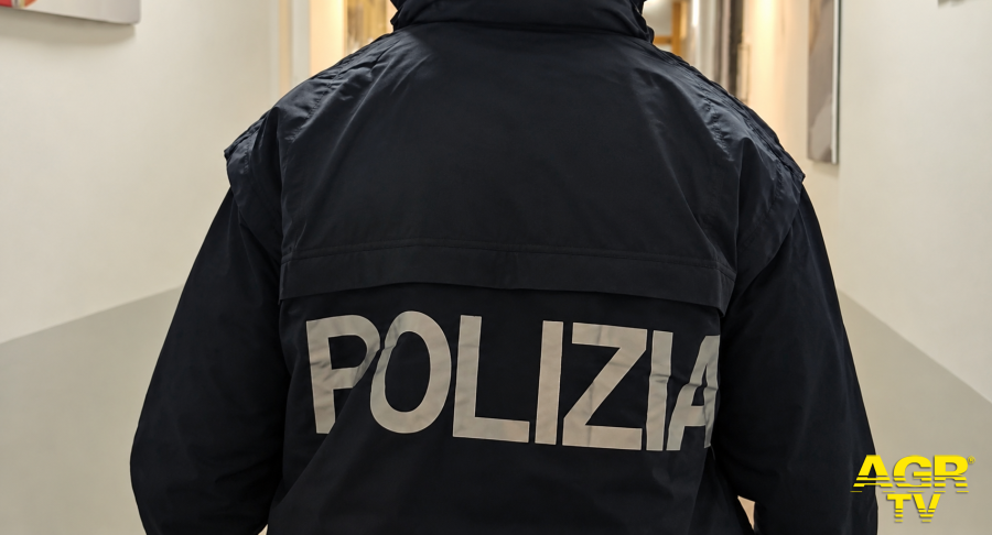 Polizia agenti squadra mobile Polizia agenti squadra mobile