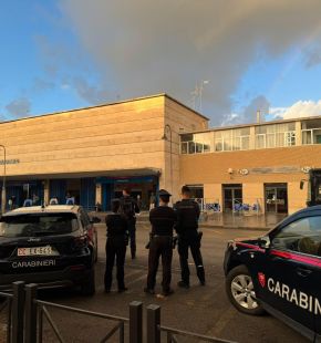 Ostia ed Acilia, in azione i reparti specializzati dei Carabinieri, 6 arresti, una donna in cassaforte deteneva 700 gr. di cocaina