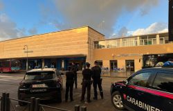 Ostia ed Acilia, in azione i reparti specializzati dei Carabinieri, 6 arresti, una donna in cassaforte deteneva 700 gr. di cocaina