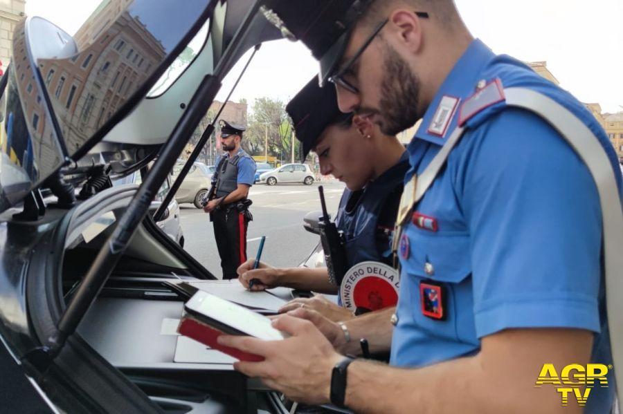 Arrestato a Roma un 39enne che si spacciava per Carabiniere con un distintivo falso
