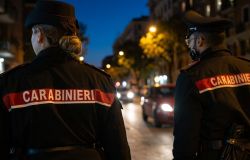 Esquilino: aggredisce 51enne per strappargli la collana d'oro, arrestato