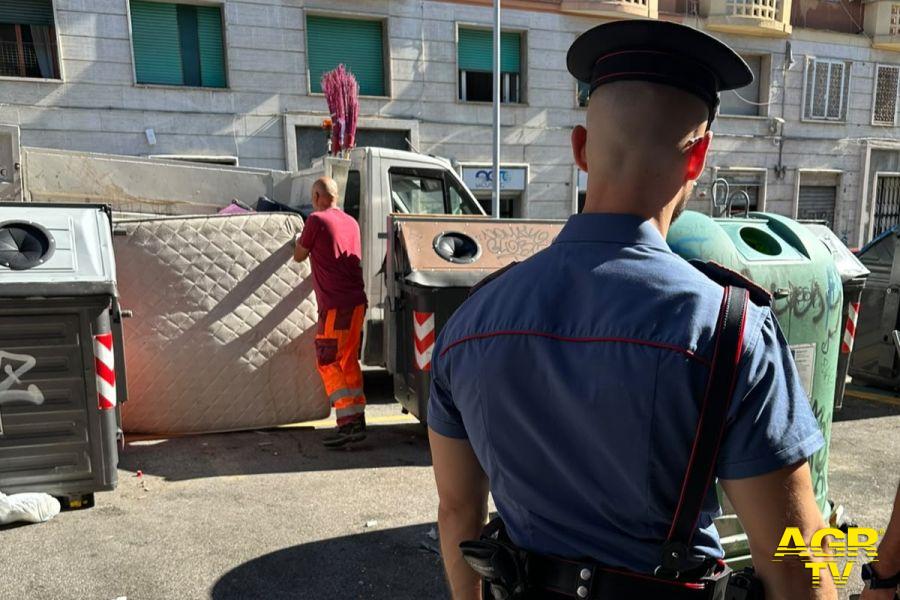 Roma: controlli Carabinieri all'Esquilino e San Giovanni: denunce, Daspo urbani per bivacchi e rimossi oltre 100 kg di rifiuti con l'Ama Roma: controlli Carabinieri all'Esquilino e San Giovanni: denunce, Daspo urbani per bivacchi e rimossi oltre 100 kg di rifiuti con l'Ama