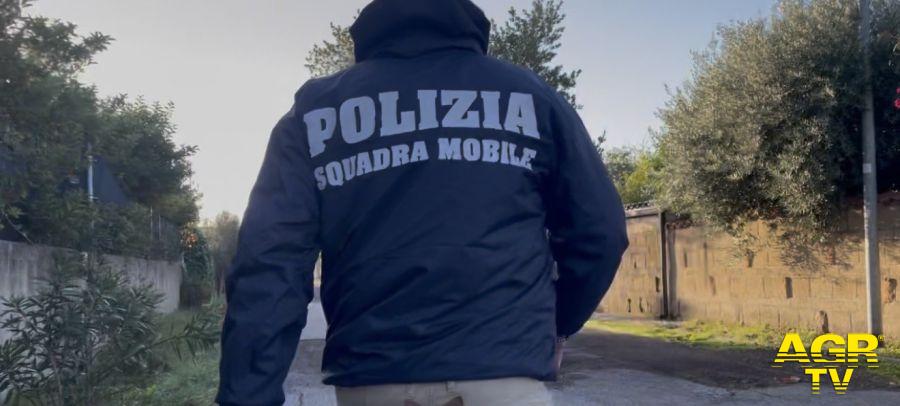 Roma, il navigatore del cellulare usato per spacciare dall'auto spostandosi da un quartiere all'altro, 7 i pusher arrestati Roma, il navigatore del cellulare usato per spacciare dall'auto spostandosi da un quartiere all'altro, 7 i pusher arrestati