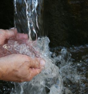 Salute, idratazione e benessere cardiovascolare grazie al giusto apporto di acqua che equilibra il nostro organismo