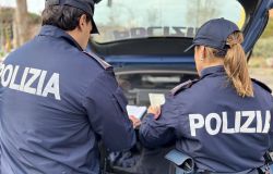 Roma, svuotano la cassaforte di un golf club, si nascondono nel circolo per 4 ore, la Polizia li scopre e li arresta