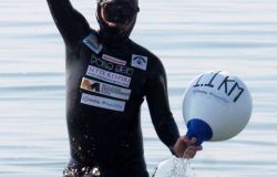 Simone Arrigoni, ha battuto il record di apnea dinamica
