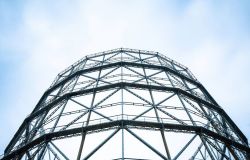 Roma, luci accese sul gazometro