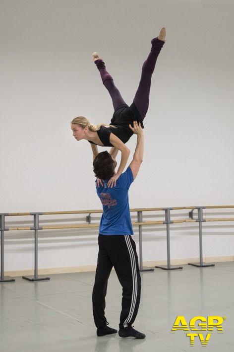Danzando.... con voluttà e passione Danzando.... con voluttà e passione
