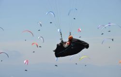 Parapendio, spettacolo e grande partecipazione ai Mondiali