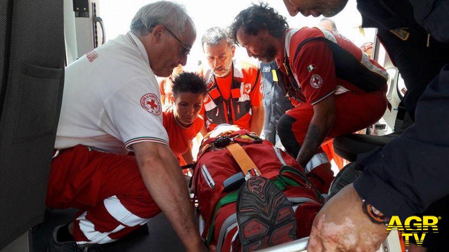 A scuola con la Croce Rossa A scuola con la Croce Rossa